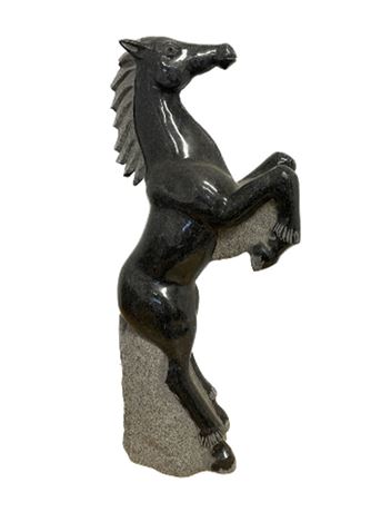 Figurka Kůň leštěná černá žula Shanxi black 45 cm