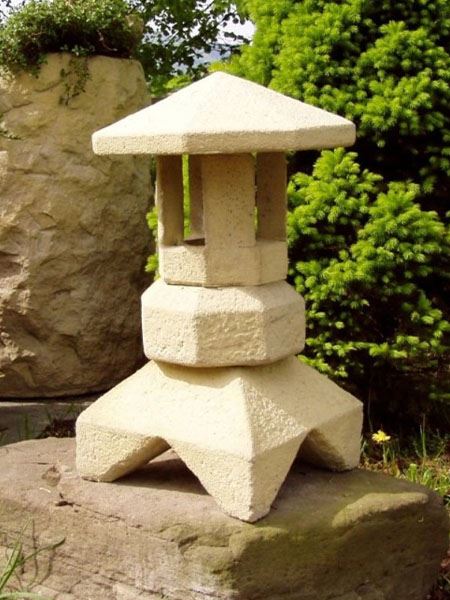 Lampička L03 umělý pískovec barevný 26 x 26 x 54 cm