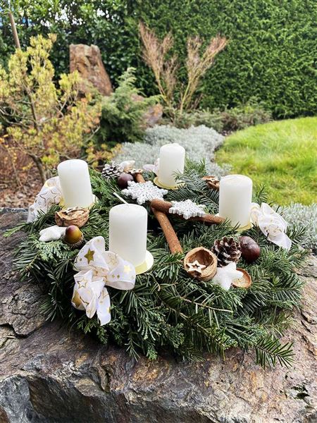 věnec adventní, 4 svíčky