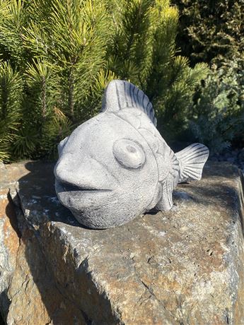 figurka 371 Kapřík beton 19 cm