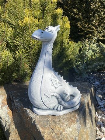 figurka 1423 Drak Hubert beton 30 cm
