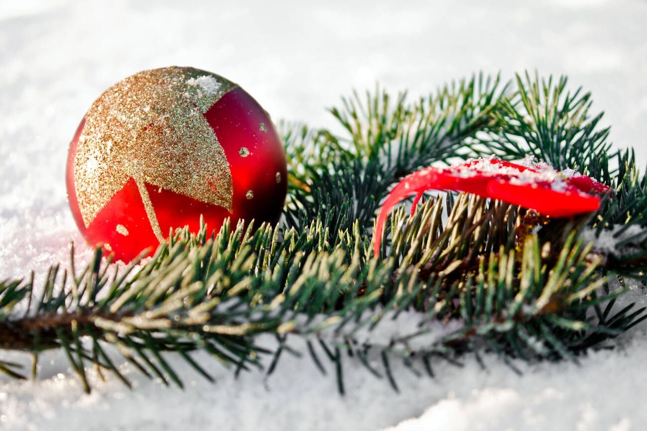 Detail ozdobeného stromku